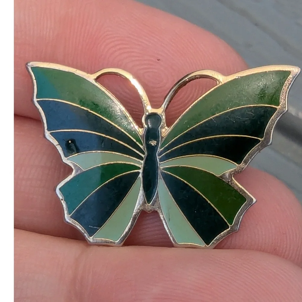 Vintage Style Green Enamel Butterfly Brooch Gold Tone Statement Pin Whimsical